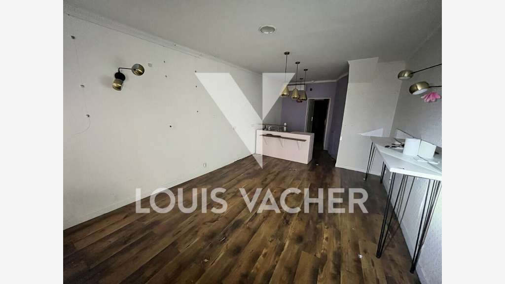 Location pure local de 76m² à Bordeaux Pey Berland