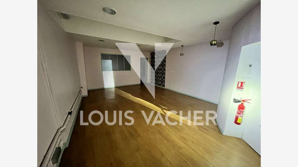 Location pure local de 76m² à Bordeaux Pey Berland