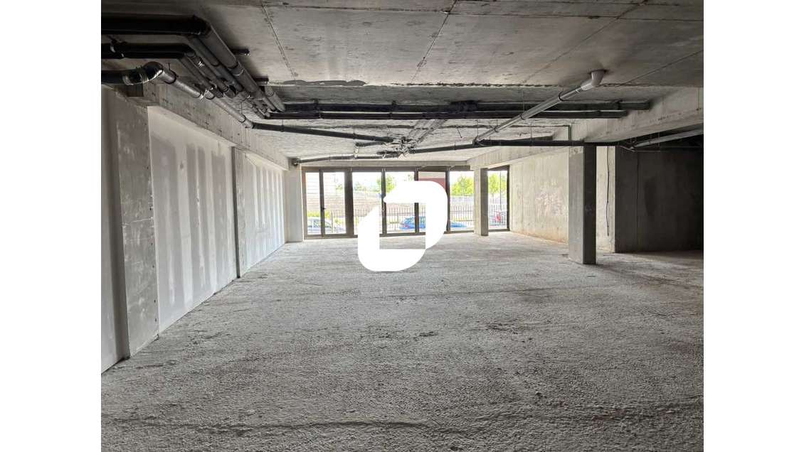 A louer Local commercial 425m² Bordeaux
