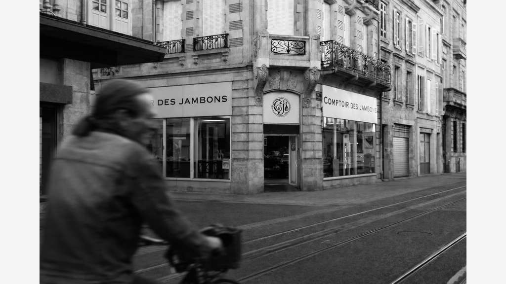 Local 120m² emplacement exceptionnel à Bordeaux
