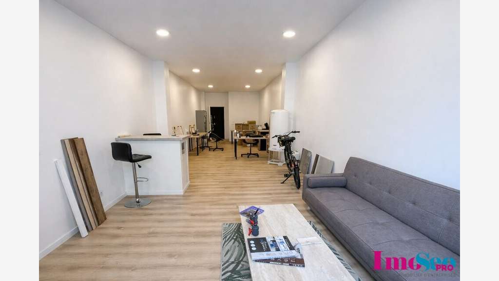 Loue local commercial 120m² Bordeaux axe passant