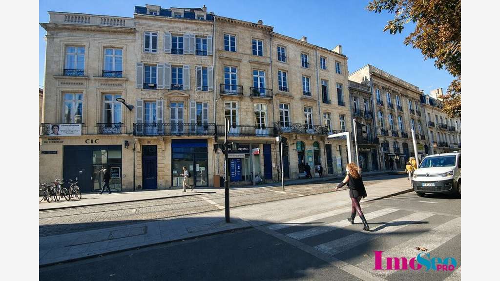 Loue local commercial 120m² Bordeaux axe passant