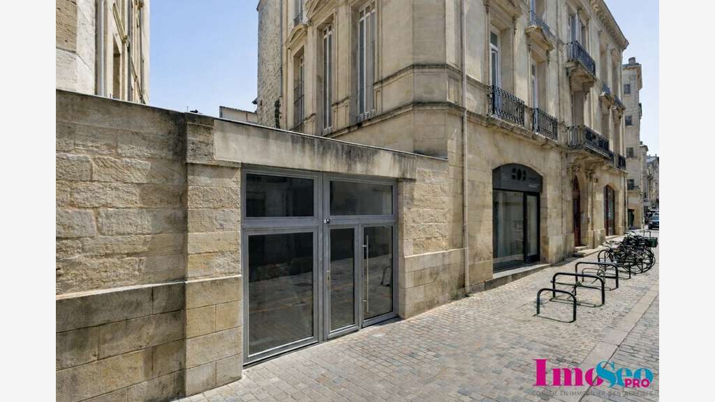 Local commercial 155m² à louer à Bordeaux St Paul
