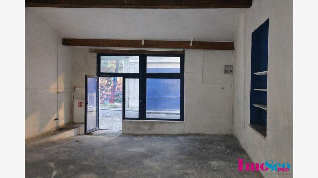 Local commercial 155m² à louer à Bordeaux St Paul