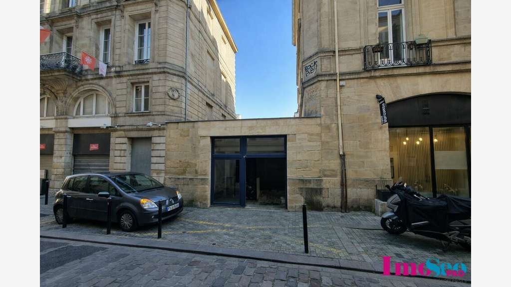 Local commercial 155m² à louer à Bordeaux St Paul