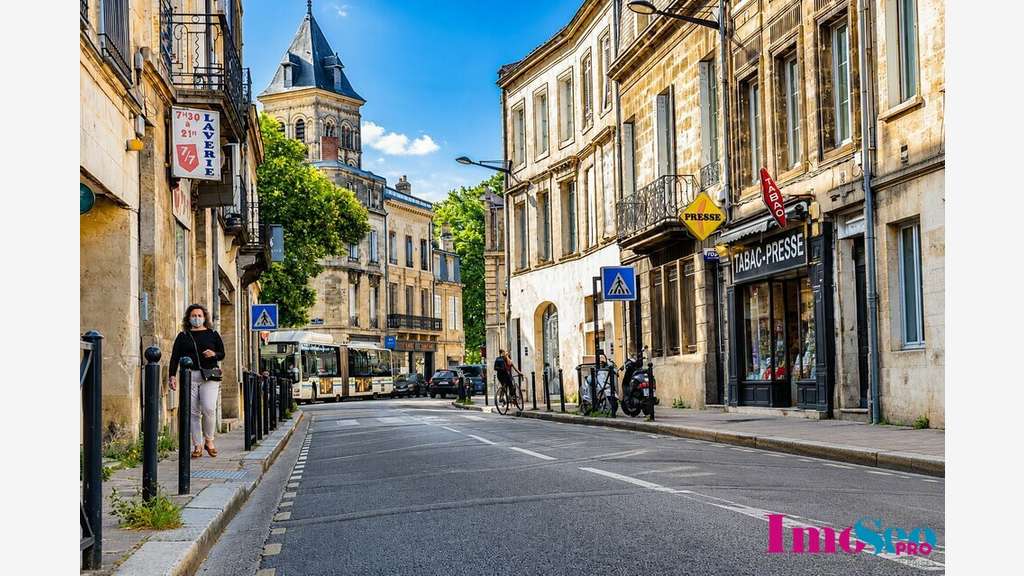 A louer local commercial à Bordeaux Saint Seurin