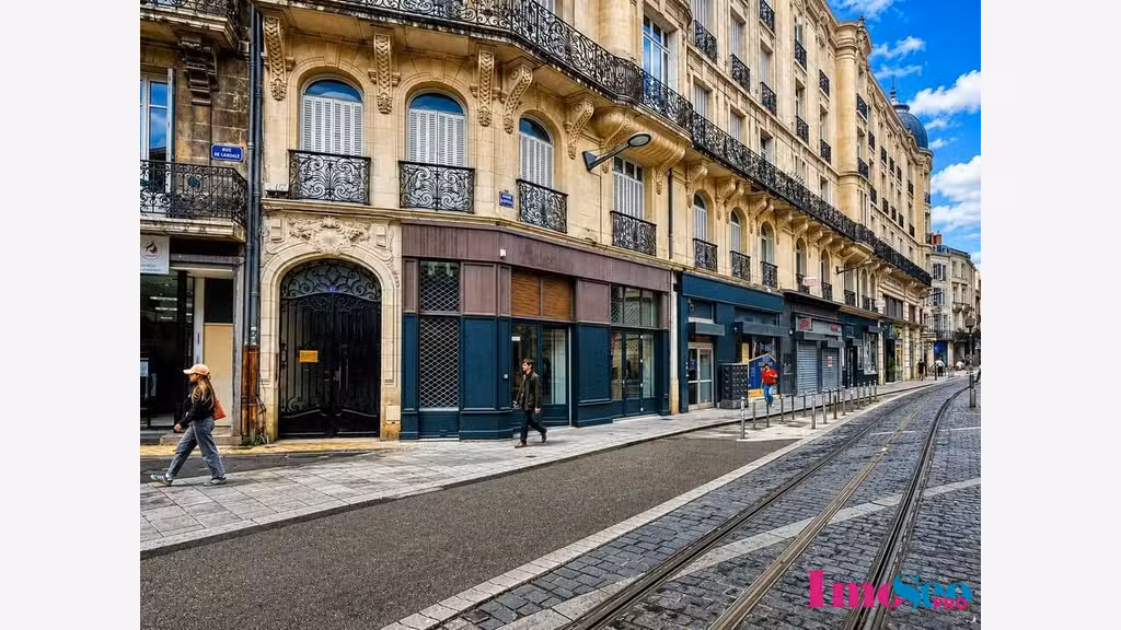 Local cial 90m² à louer Bordeaux Musée d'Aquitaine