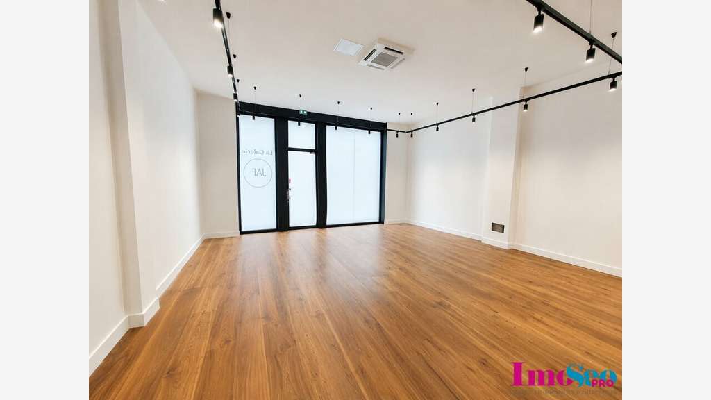 Local 70m² + cave à louer Bordeaux Triangle d'Or 