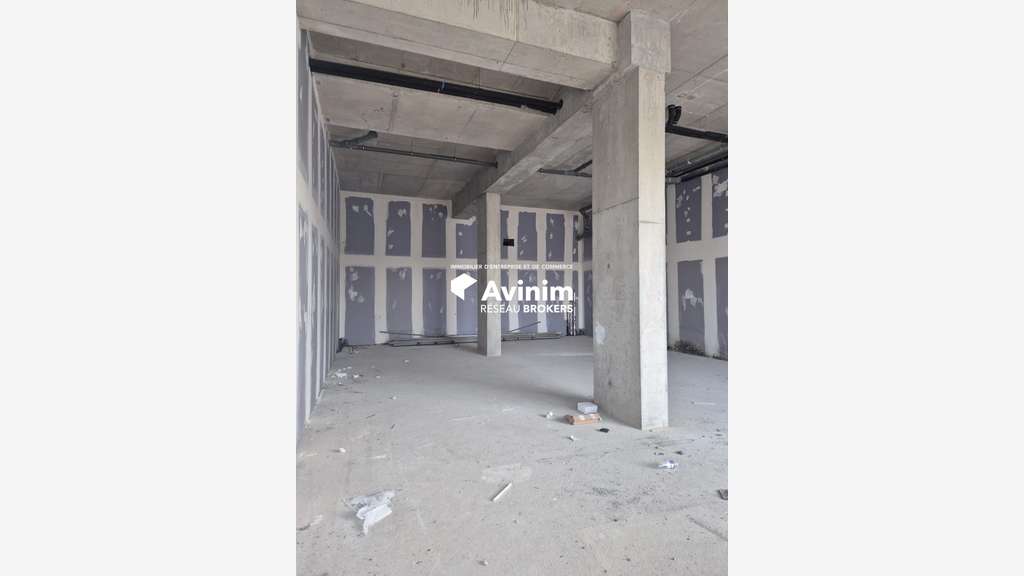 Local 464m² à louer à Bordeaux limite Bègles