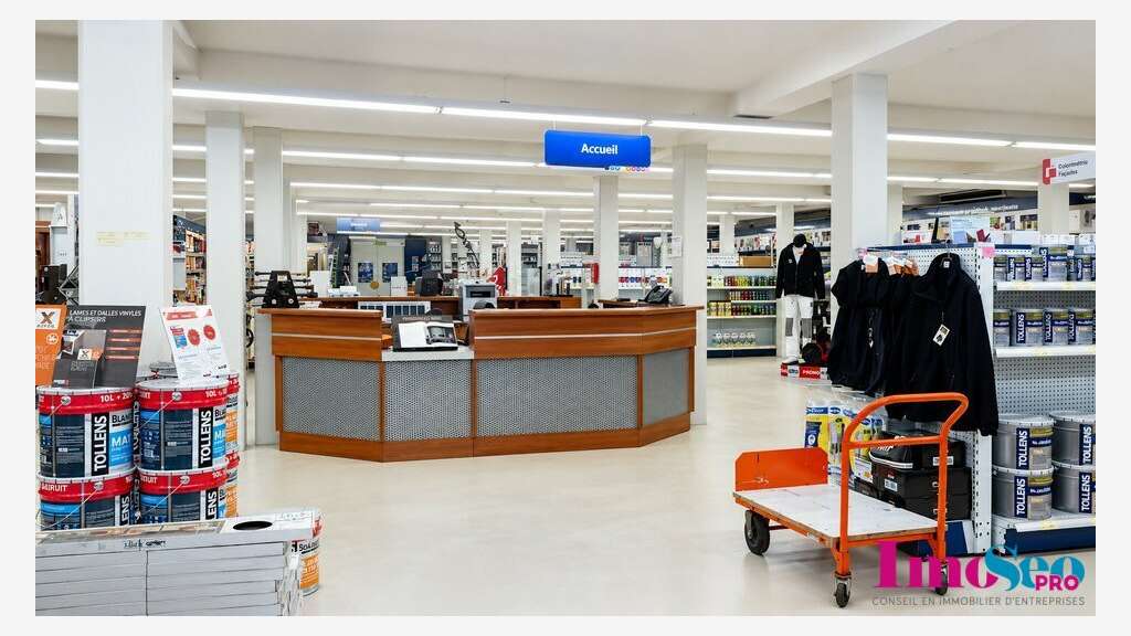 A louer local commercial 1600m² Bordeaux Chartrons