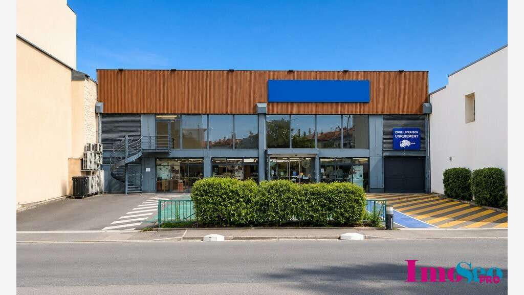 A louer local commercial 1600m² Bordeaux Chartrons