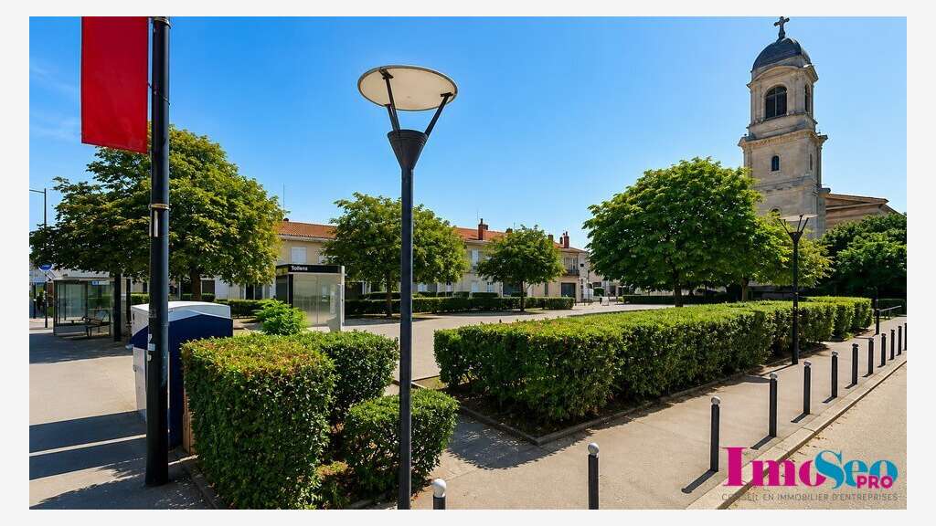 A louer local commercial 1600m² Bordeaux Chartrons