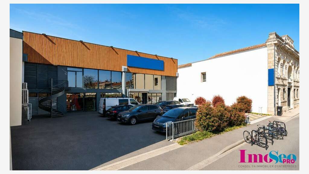 A louer local commercial 1600m² Bordeaux Chartrons