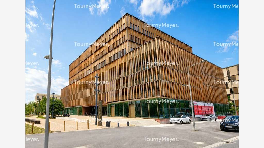 LOCAUX COMMERCIAUX A LOUER - BRUGES / RAVEZIES