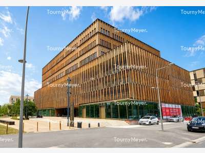 LOCAUX COMMERCIAUX A LOUER - BRUGES / RAVEZIES
