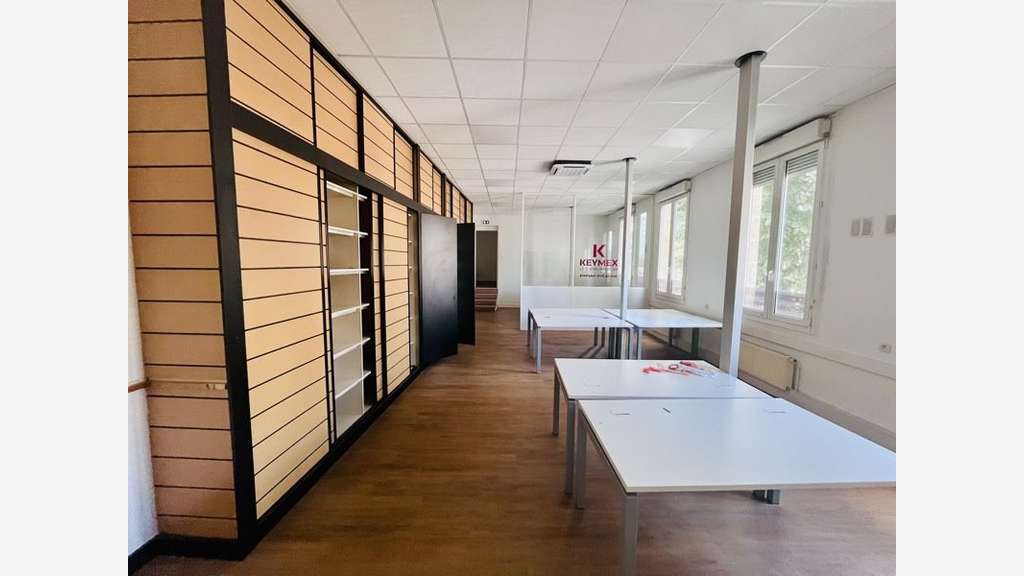 Murs-BORDEAUX (33000)-300 m²