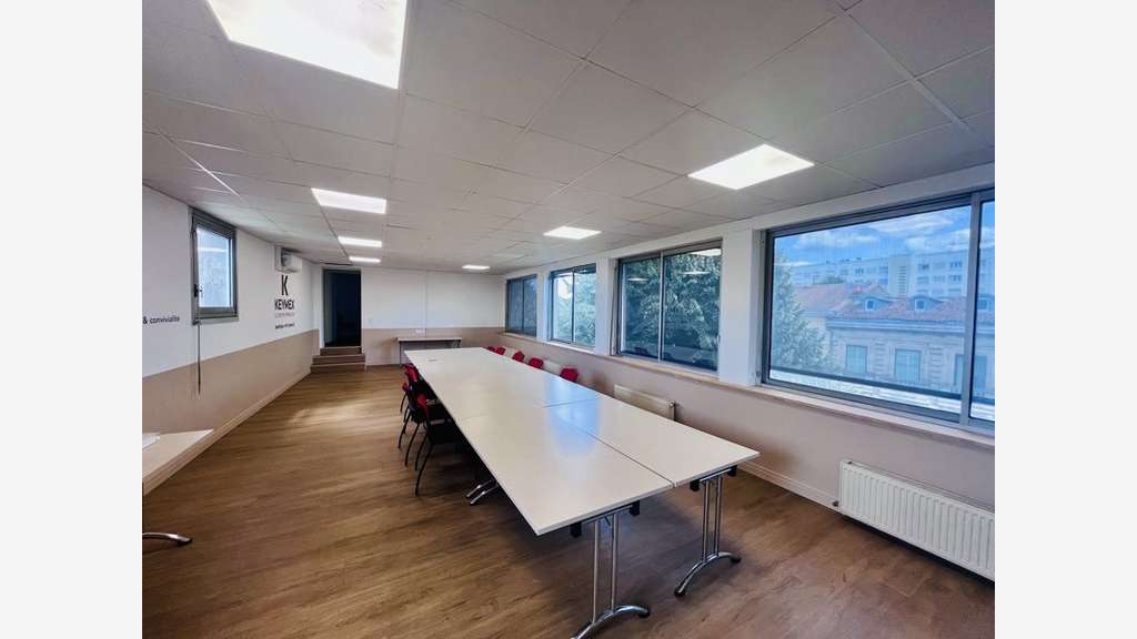 Murs-BORDEAUX (33000)-300 m²