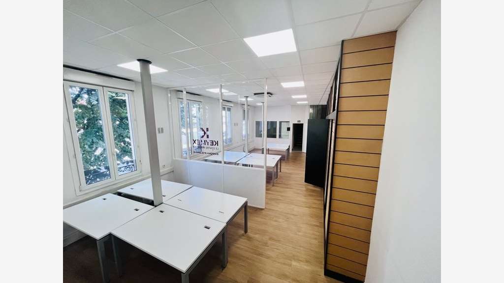 Murs-BORDEAUX (33000)-300 m²