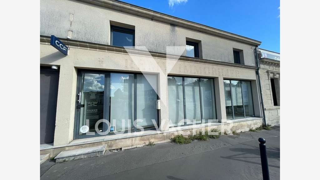 Loue local 165m² avec parking à Bordeaux Caudéran 