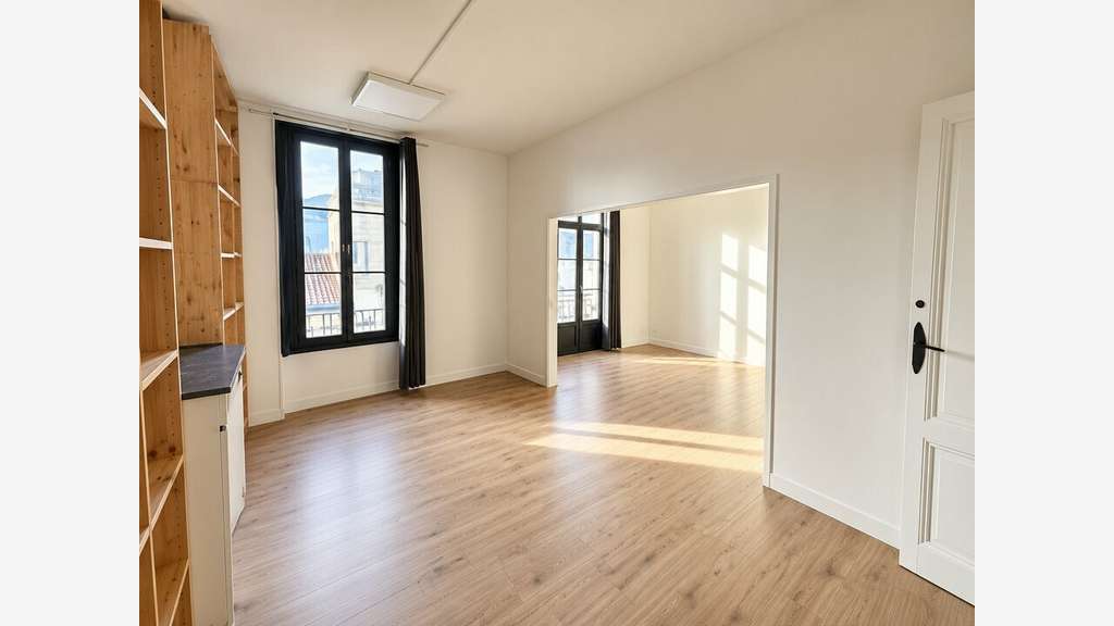 Local commercial de 440m² à louer Bordeaux centre