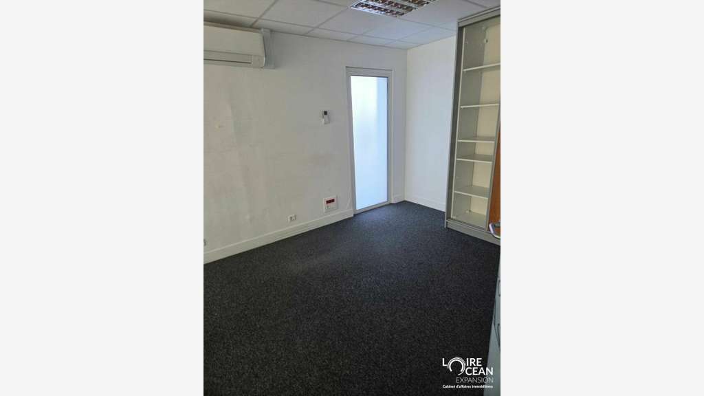 A louer local commercial de 84m² en RDC dans le 44