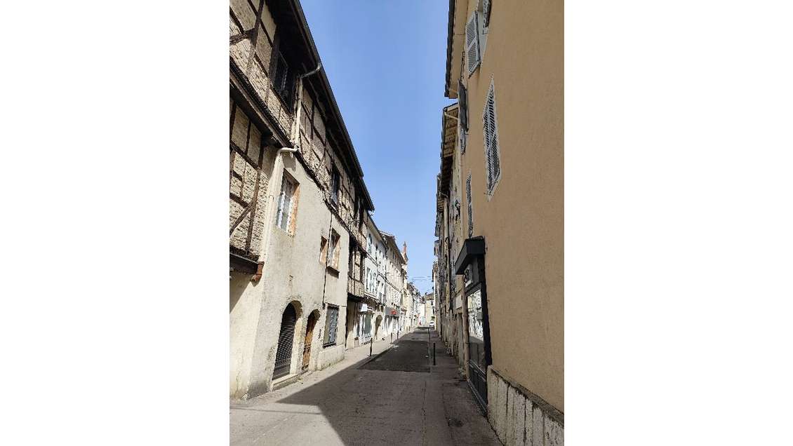 Location local commercial 110m² à Bourg en Bresse