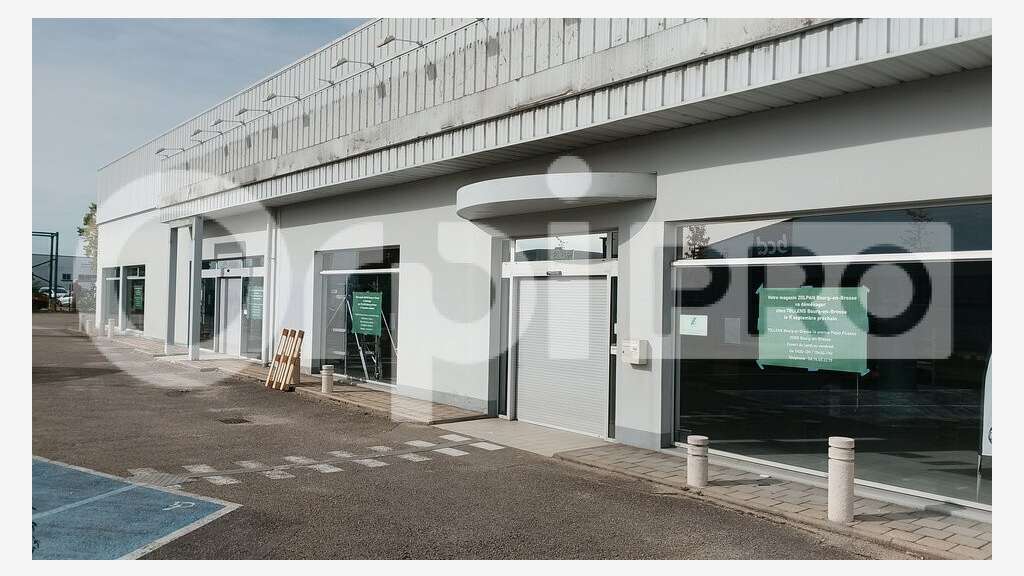 LOCAL COMMERCIAL à louer dans le 01
