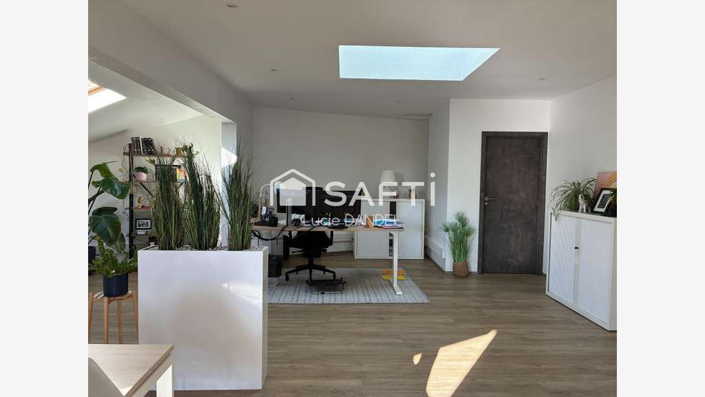 Bureau à louer de 158m²
