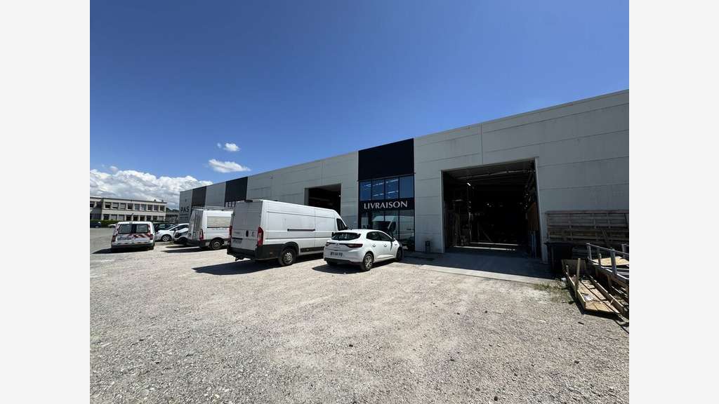 Local 490m² à louer au nord de Bourg-lès-Valence