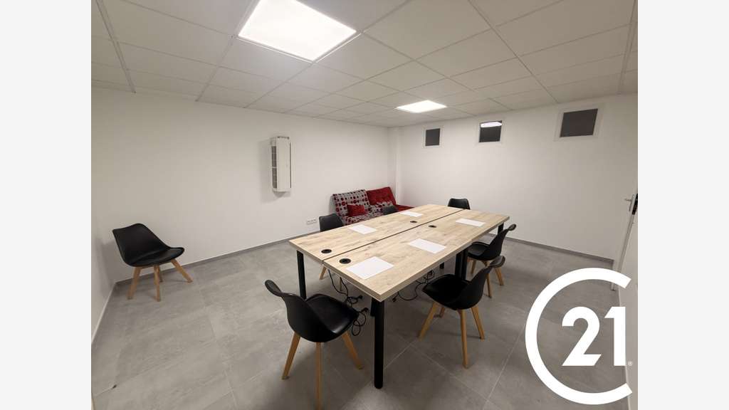 A louer bureaux 70m² RDC ZA Bourg les Valence  
