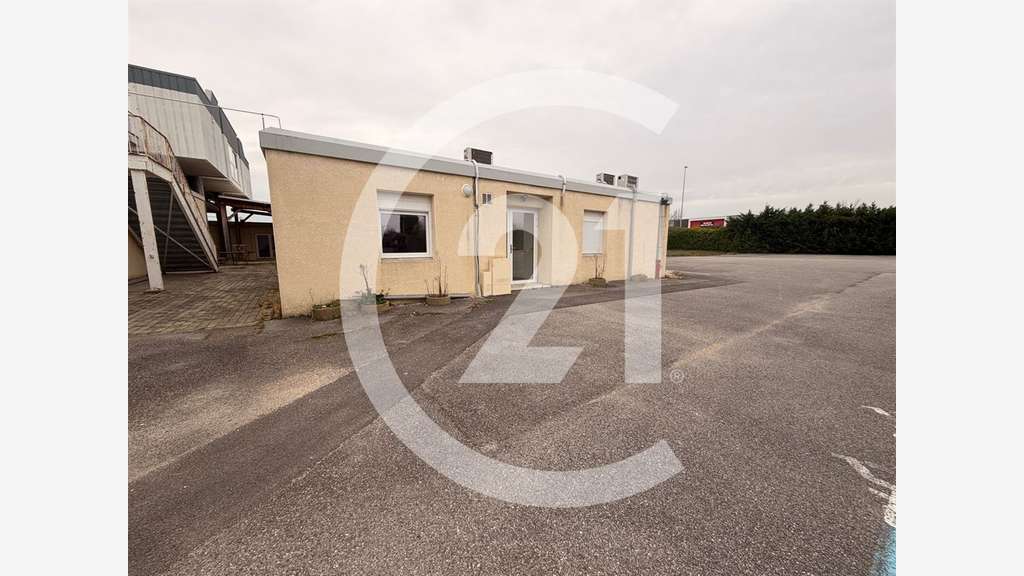 A louer bureaux 70m² RDC ZA Bourg les Valence  