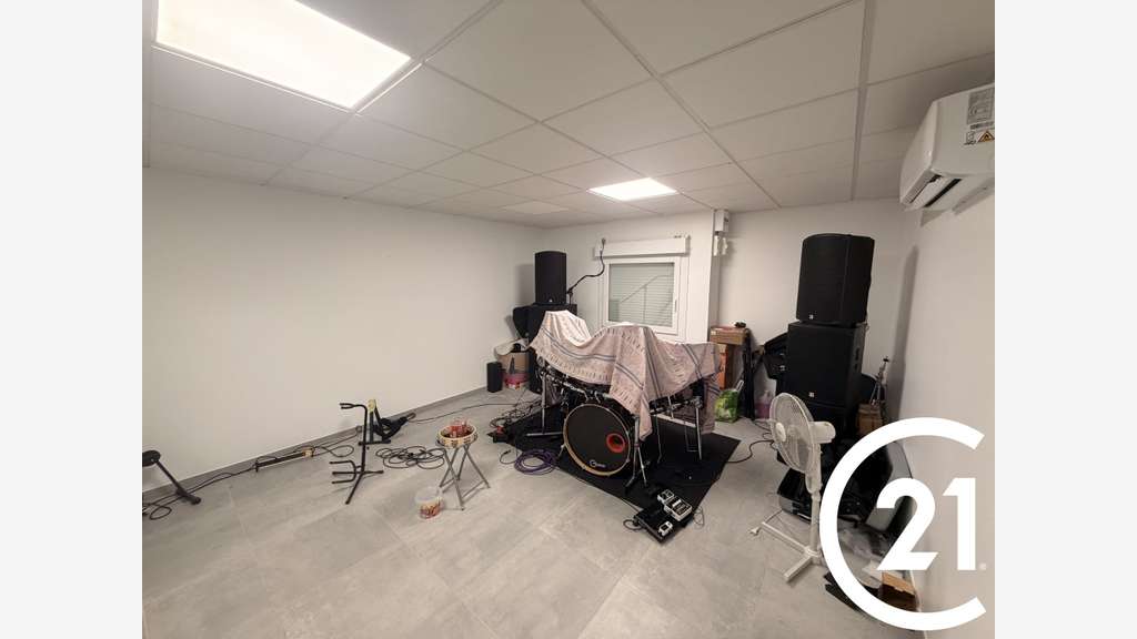 A louer bureaux 70m² RDC ZA Bourg les Valence  
