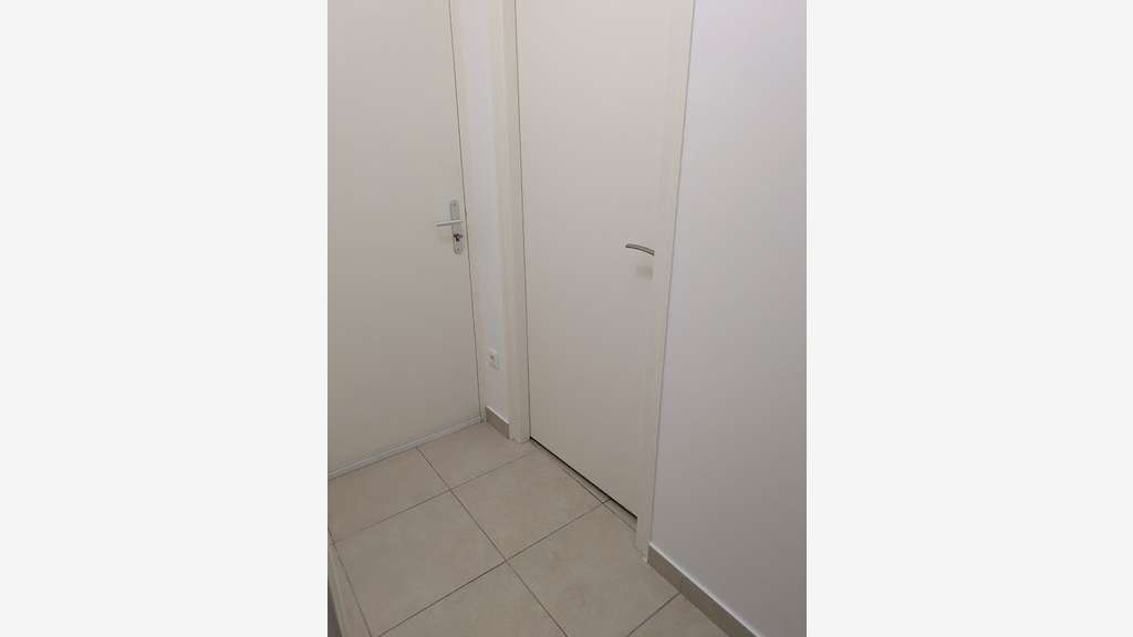 A louer bureau 15m² RDC centre commercial Bourgoin