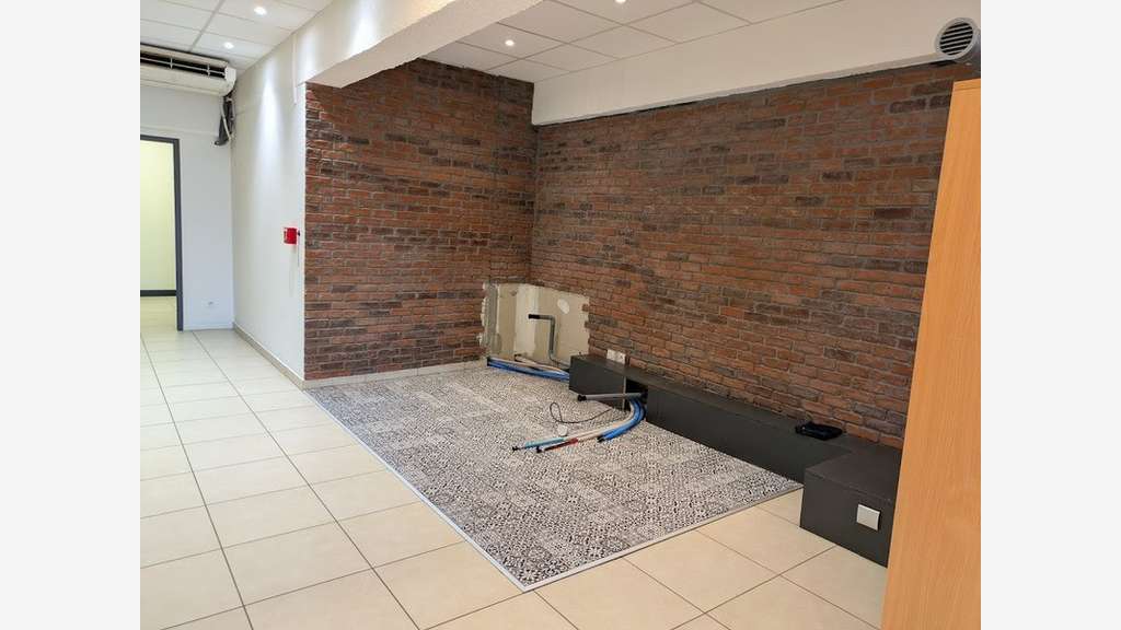A louer local 75m² centre ville Bourgoin-Jallieu