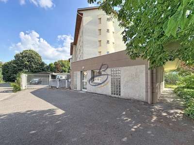 Location Locaux commerciaux - Boutiques à Bourgoin-Jallieu