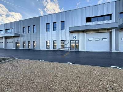 Location Locaux d'activités - Entrepôts à Bourgoin-Jallieu