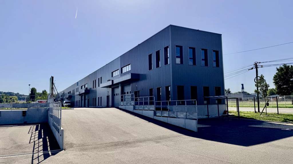 A louer local 286m² à Bourgoin-Jallieu empl strat