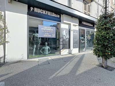 Location Locaux commerciaux - Boutiques à Bourgoin-Jallieu