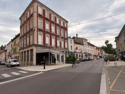 Local commercial à louer BOURGOIN JALLIEU (38) 