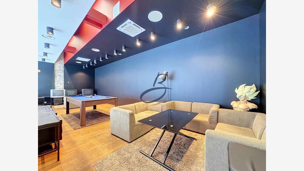 A louer local commercial de 155m² Bourgoin Jallieu