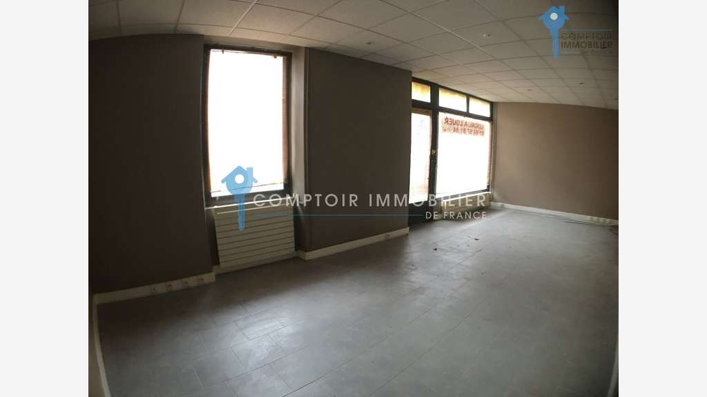 A louer local commercial 50m² centre de Boutigny