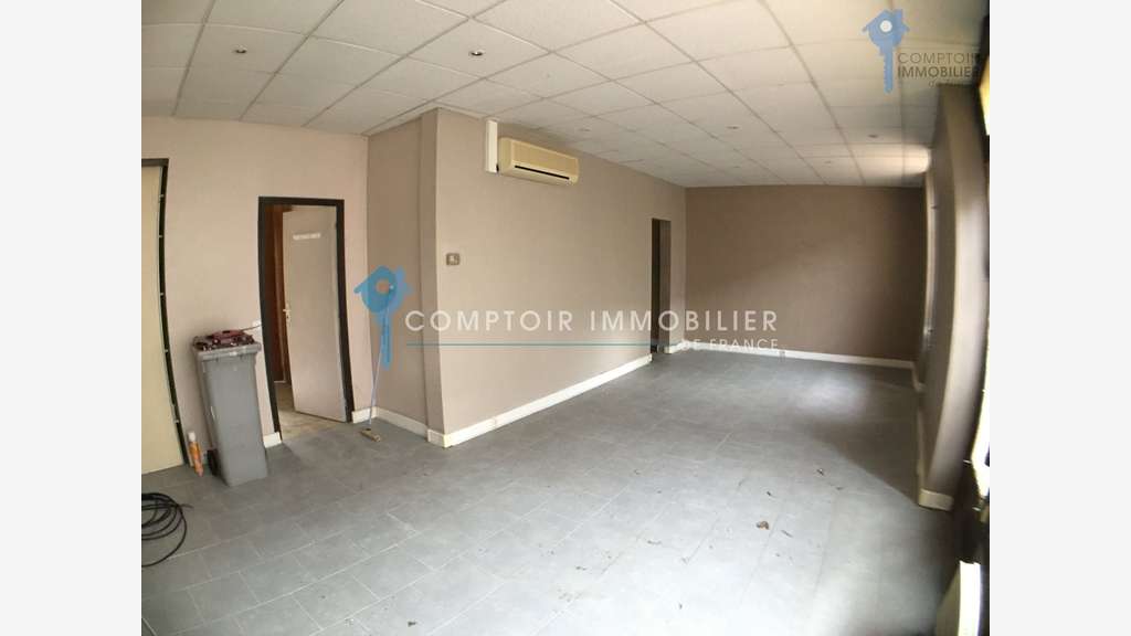 A louer local commercial 50m² centre de Boutigny