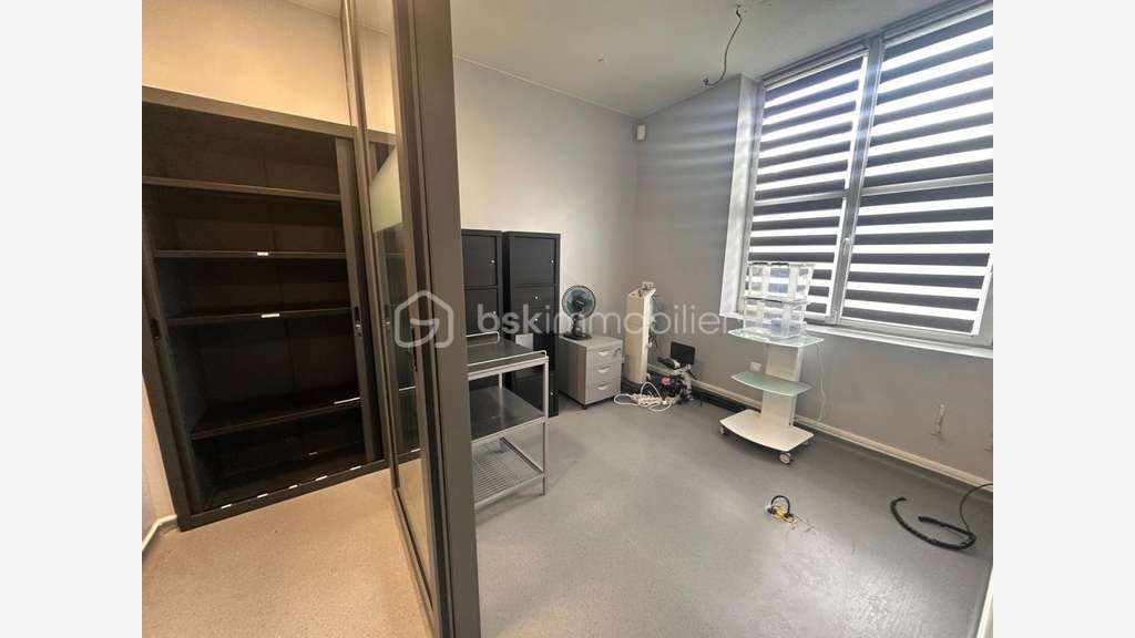 A louer cabinets professionnels 14-18m² Brebières