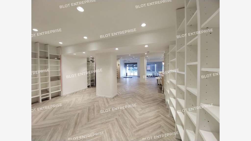 A louer local commercial 175m² empl premium Brest