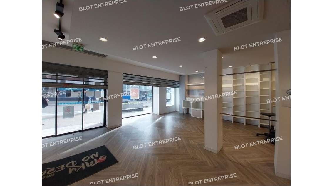 A louer local commercial 175m² empl premium Brest