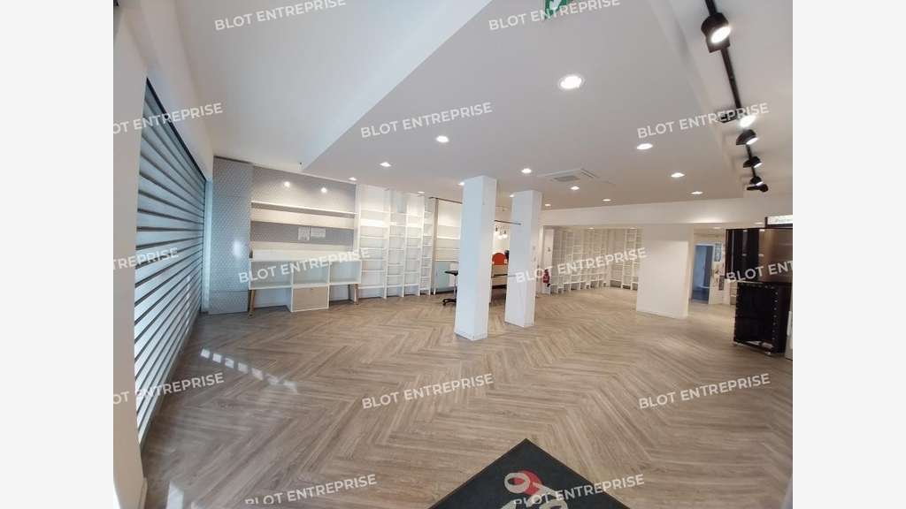 A louer local commercial 175m² empl premium Brest