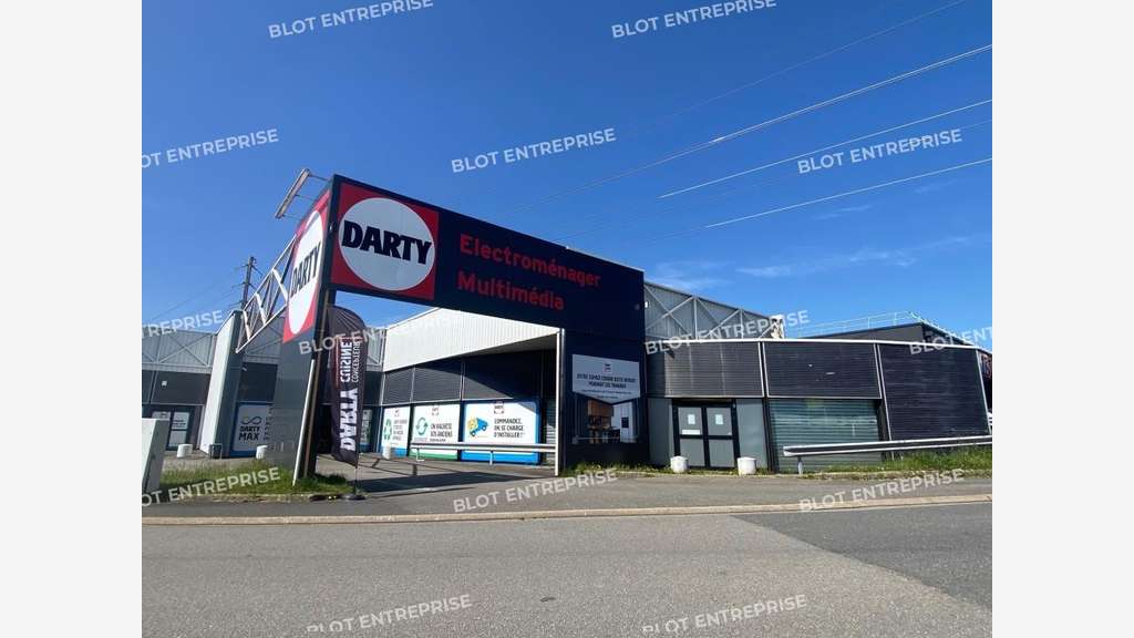 A louer local commercial 997m² à Brest Kergaradec