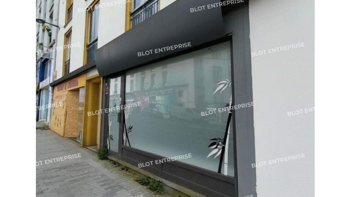 À LOUER - LOCAL COMMERCIAL - 31 m² - BREST