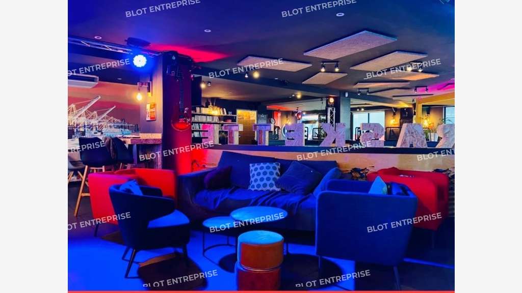 Location local commercial adapté resto 330m² Brest