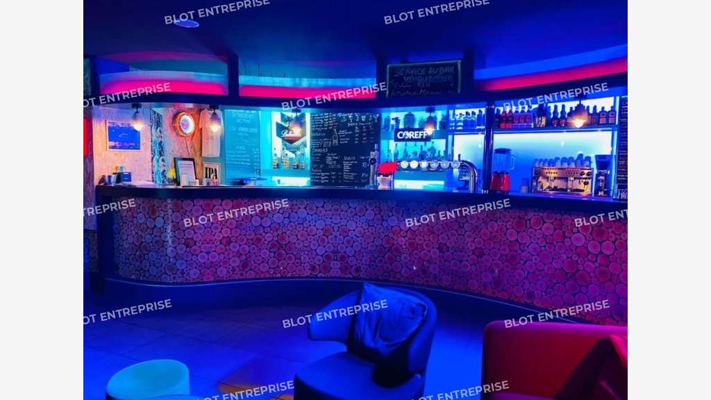 Location local commercial adapté resto 330m² Brest